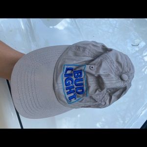 5 assorted Budweiser, Budlight, Goose Island Beer Co branded hats